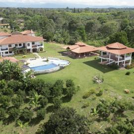 Casona Montañesa cerca Parque del Café