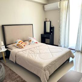 Condo Stay at Saekyung Looc, hotel v destinaci Lo-oc