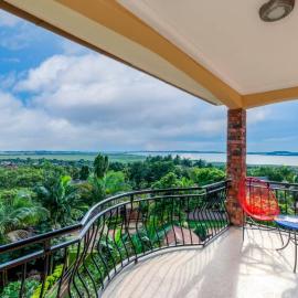 Victoria Breeze Suites, Entebbe, hotel di Entebbe