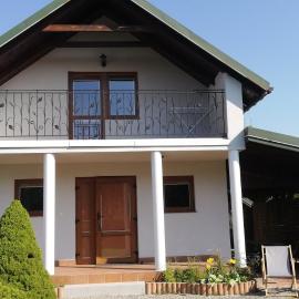 Domek Chmiel I nad Jeziorem Tarnobrzeskim, Hotel in Chmielów
