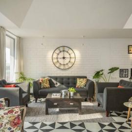 El Arbol 2BHK with Rooftop Pool near Candolim - HIREAVILLA, hotel in Nerul