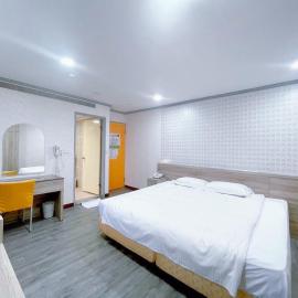 A22 Wei Lu Hotel, hotel in Zhongli