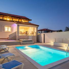 Villa Sunrise