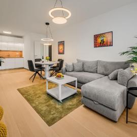Good Vibes Lux, 2BDR, Parking, 2BATH