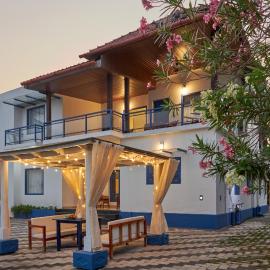 Seclude by the Lake, Alleppey