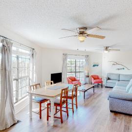 Sea Shell - Unit A, hótel í Gulf Shores