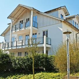Appartementhaus mit Balkon im Ostseebad Göhren HS, hotel in Göhren