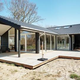 8 person holiday home in Hundested، فندق في Hundested