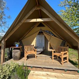 GLAMPING SUITE IL GRILLO, hotel a Lamporecchio