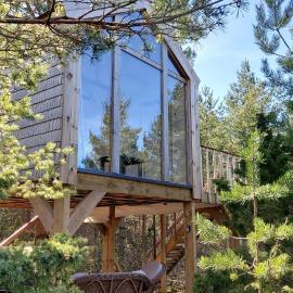 Üügumetsa treehouse and sauna, hôtel à Kallaste