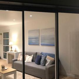 L’Annexe Studio indépendant avec vue sur jardin, hotel a Crévin
