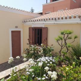 Cozy House Spetses, хотел в Спецес