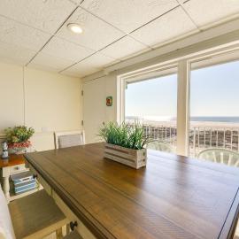 Stunning Beachfront Condo w/ Panoramic Ocean View、ワイルドウッド・クレストのホテル