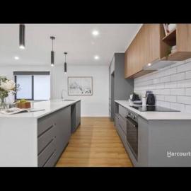 Spacious House Close to Hobart CBD WiFi and New Sony QLED Smart TV, hotel u gradu Moonah