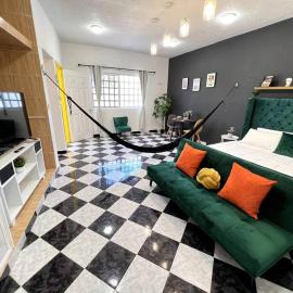 Acogedor y colorido estudio con cama King Size