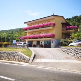 Holiday Home, Apartment and Rooms Milica, hotel in Mošćenička Draga