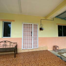 Homestay D'Bukit, hotel v destinácii Jeli