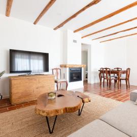 WHome Countryside Charm Near Wedding Venue w/ BBQ Patio