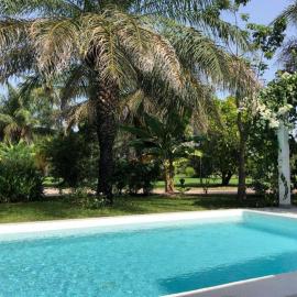 Villa CITRONS VERTS dans un parc arboré vue mer, hotel i Cap Skirring