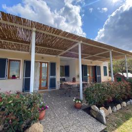 Villetta di Rosa, hotell i Procchio