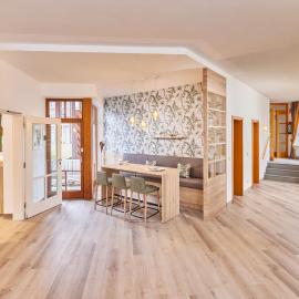 Hotel Garni Gästehaus am Mühlbach، فندق في اوتوبيرن