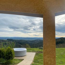 Vue panoramique & jacuzzi privé