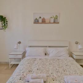 Guest House Service - Express Airport Apartment, hotel v destinácii Modugno