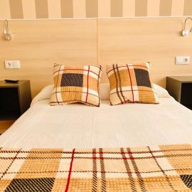 Family & Groups Space, Santiago Center - No Kitchen, hotel in Santiago de Compostela