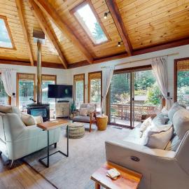 Mendocino Cozy Cabin-Large Patio Grill & Garden, hotelli kohteessa Mendocino