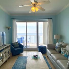 Island Royale P403 by ALBVR - Beautiful Beachfront Penthouse Level Condo!, hotell sihtkohas Gulf Shores