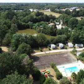 Camping La Venise Du Bocage, hotel em Nesmy