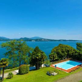 Blue Lake apartment