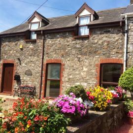 Y Buarth, hotel en Llansaint