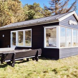 Knaldhytten, hotell i Blåvand