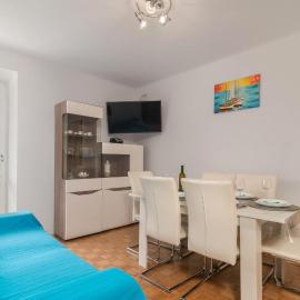 Cozy Apartment In Dobrinj With Wifi, hotel v destinácii Dobrinj
