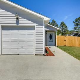 Updated Hubert Vacation Rental 5 Mi to Beaches!, Hotel in Swansboro
