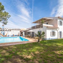 Aljezur Villas, hotel di Aljezur