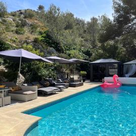 Villa en Provence, Spa & piscine, pour 9 personnes- Gîtes les Estelles, hotel Cavaillonban