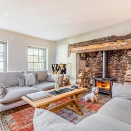 Charming Downland Cottage - Pass the Keys