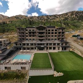 The Snowpine Lodge, hotel u gradu Alta