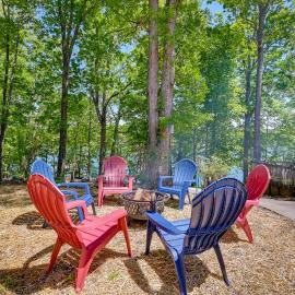 Game Room & Deep Water Lake Hartwell Group Retreat