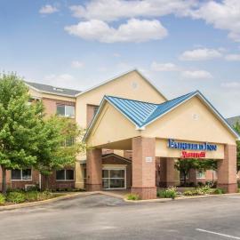 Fairfield Inn & Suites by Marriott Dayton South, מלון בCenterville