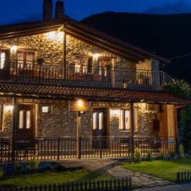 Παραδοσιακός Ξενώνας Ραχάτι, hotel in Orma