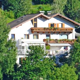 Apartment Schmiderer, hotell i Landeck