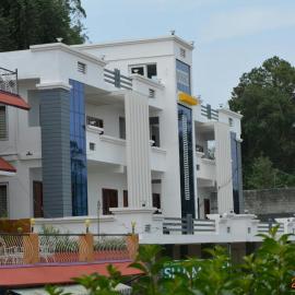 Pinehill Suites