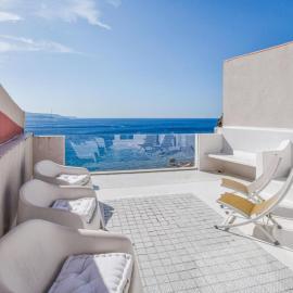 Beach Front Home In Scilla With Wifi, hotel a Scilla