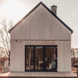Las Angels: Morąg şehrinde bir otel