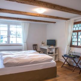 3 Sterne Boutique Gasthaus Pöstli，Rifferswil的飯店