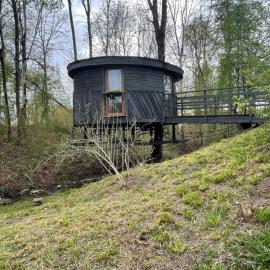 Round house, hotel din Sigulda