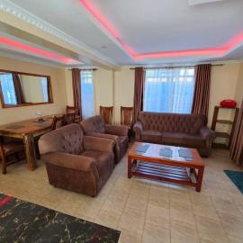 Budget Friendly 4BR House Ndenderu Ideal for Long Stays & Groups The Barn, hotel en Ruaka